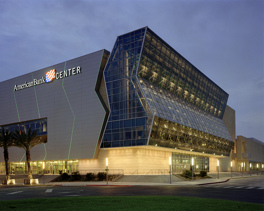 06C&I Am Bank Center 23